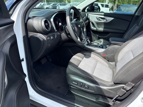 Used 2024 Chevrolet Blazer LT w/ Convenience Package FWD image 17
