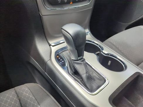 Used 2019 Jeep Grand Cherokee Laredo RWD image 11
