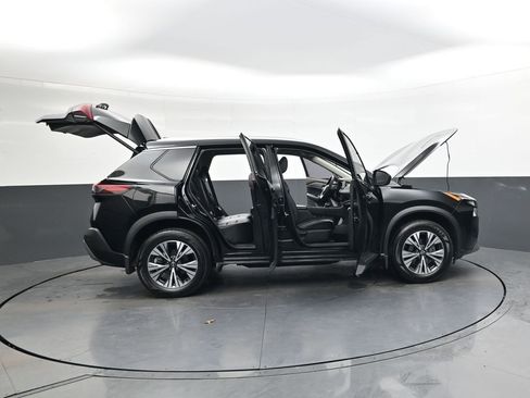 Used 2023 Nissan Rogue SV w/ SV Premium B Package image 41