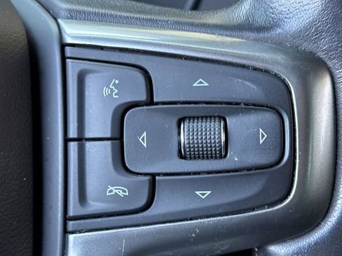 Used 2022 Chevrolet Suburban LT AWD/4WD image 40