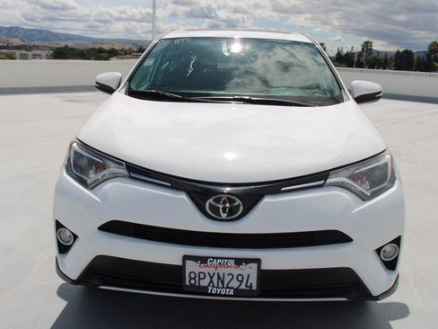 Used 2018 Toyota RAV4 XLE FWD image 7