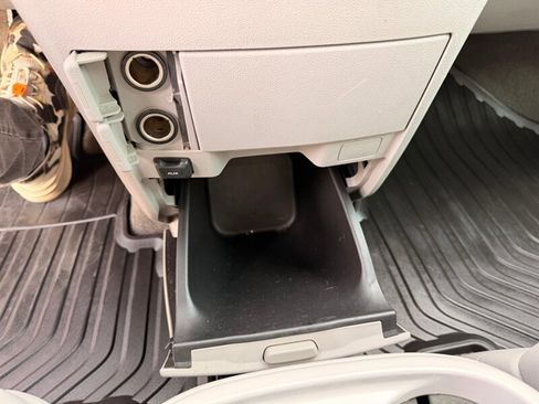 Used 2011 Honda Odyssey EX image 52