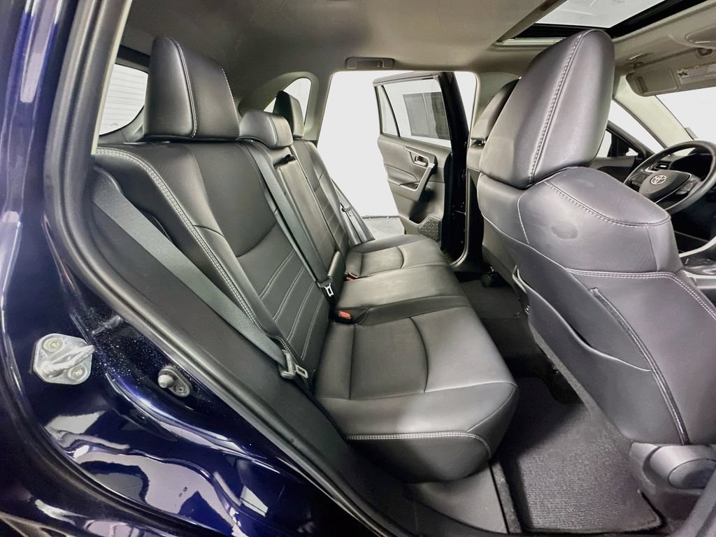 Used 2022 Toyota RAV4 XLE Premium FWD image 12