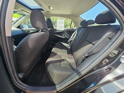 Used 2013 Toyota Corolla S image 14