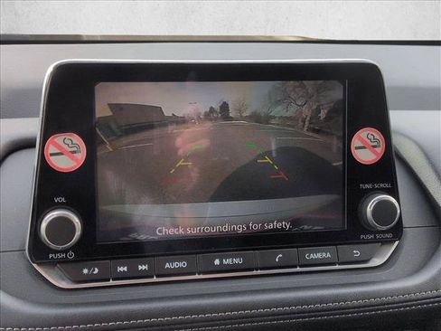 Used 2024 Nissan Rogue SV AWD/4WD image 14