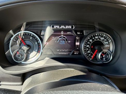 Used 2022 RAM 3500 Big Horn w/ Level C Equiment Group image 22