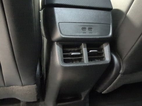 Used 2026 Chevrolet Equinox LT w/ Convenience Package II image 26