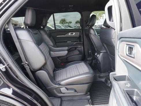 Certified 2025 Ford Explorer ST-Line AWD/4WD image 22