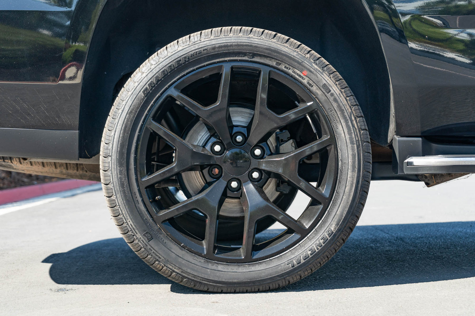 Used 2019 GMC Yukon SLT AWD/4WD image 6