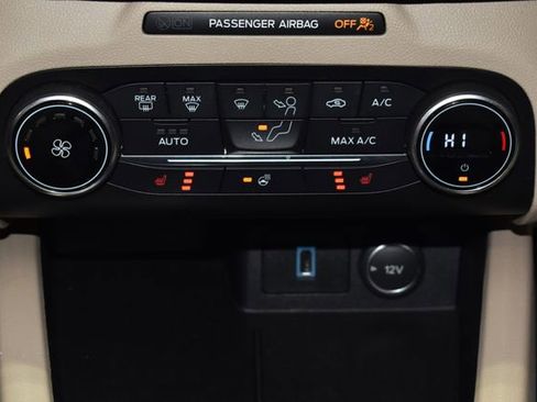 Used 2020 Ford Escape SEL image 19