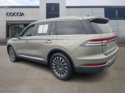 Used 2023 Lincoln Aviator AWD w/ Premium Package image 6