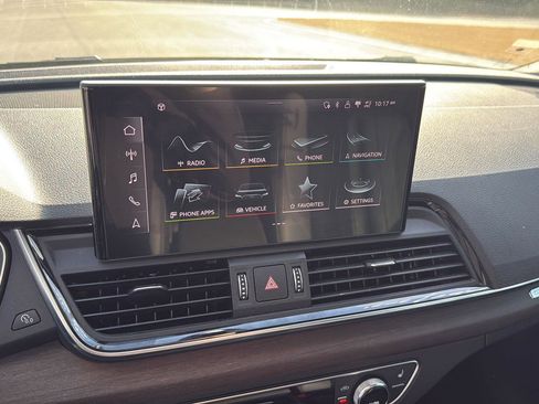 Used 2021 Audi Q5 Premium Plus w/ Premium Plus Package image 17