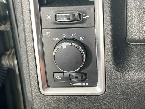 Used 2022 RAM 1500 Classic Warlock w/ Electronics Group AWD/4WD image 10