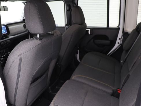 Used 2024 Jeep Wrangler Unlimited w/ Convenience Group image 10