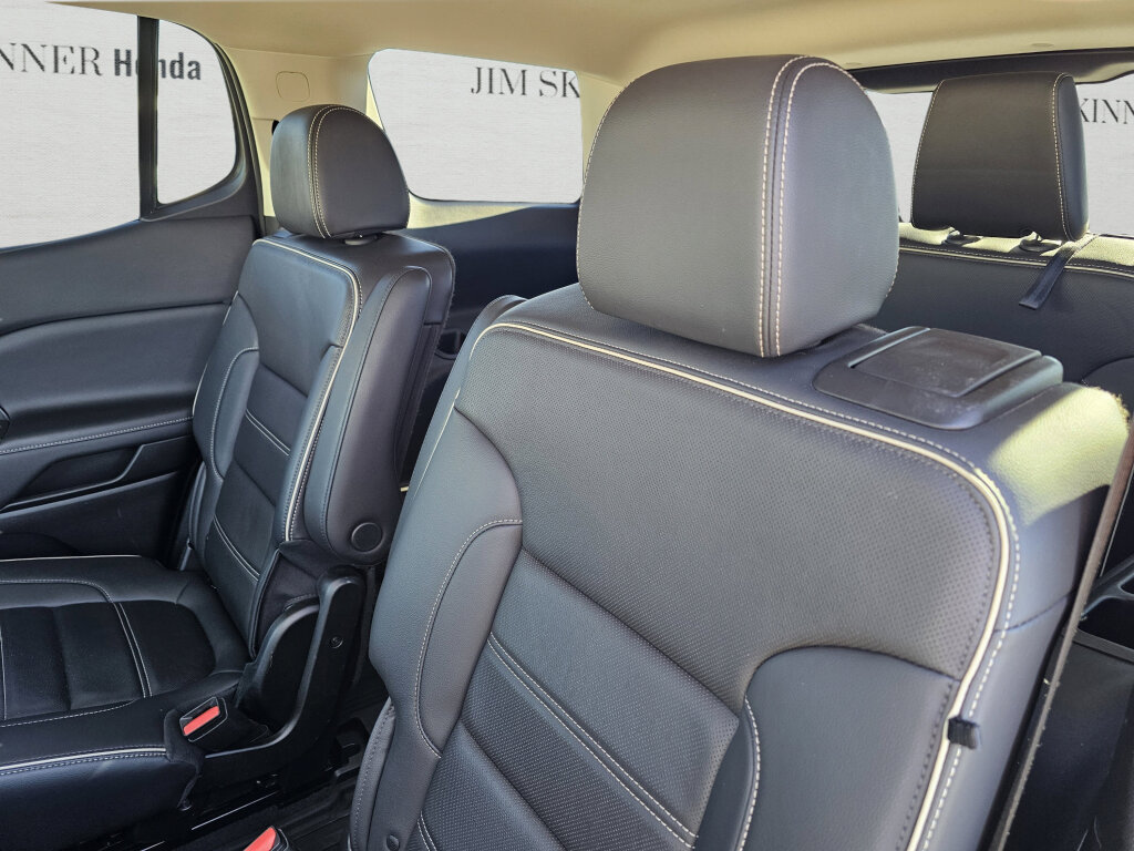 Used 2023 GMC Acadia Denali w/ Denali Technology Package FWD image 34