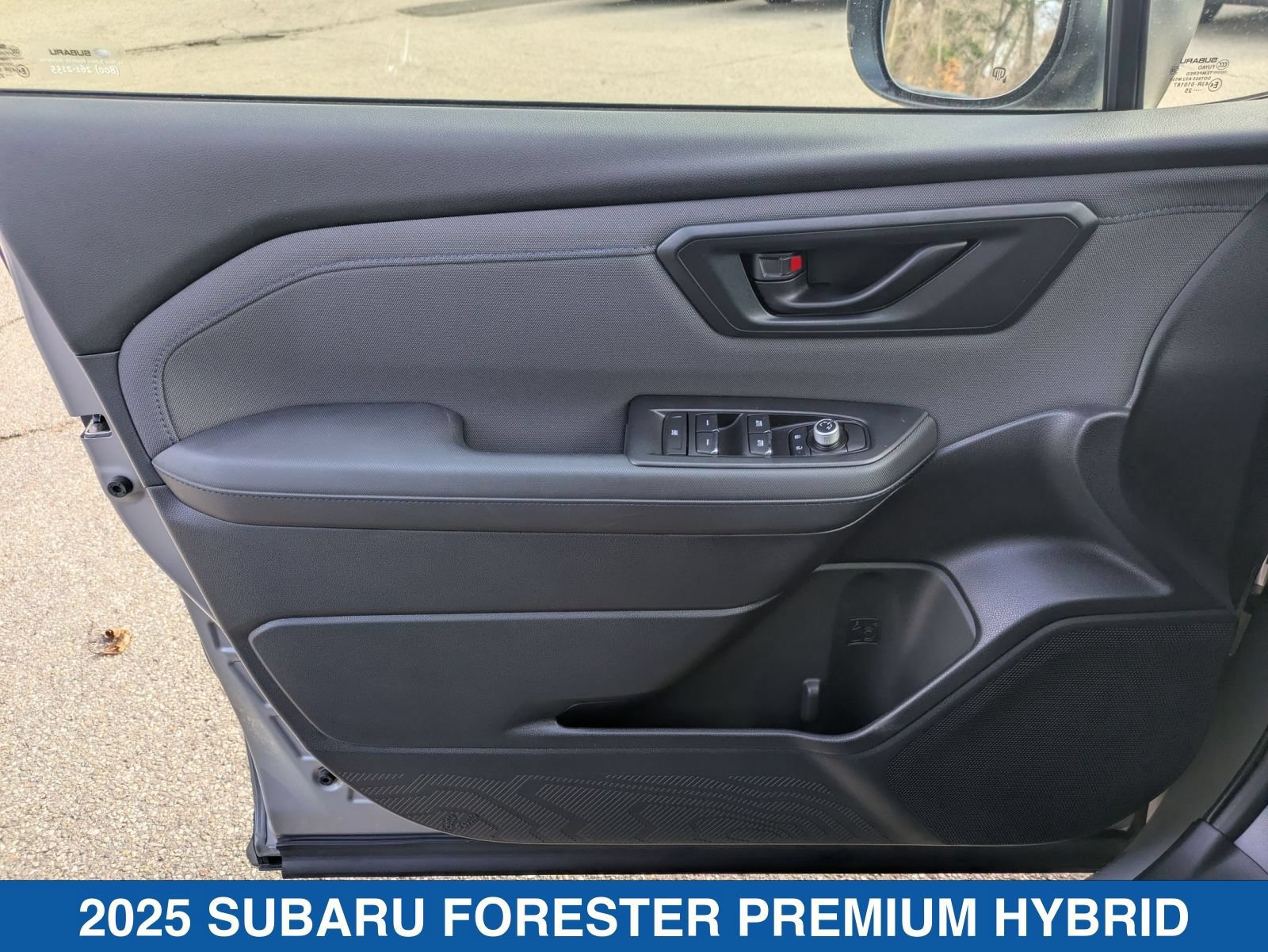 Certified 2025 Subaru Forester Premium AWD/4WD image 12
