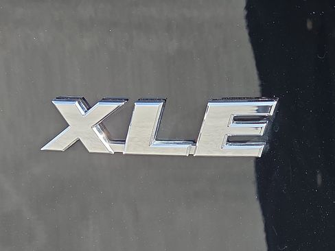 Used 2024 Toyota RAV4 XLE image 8