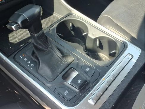 Used 2026 Kia Carnival FWD image 10