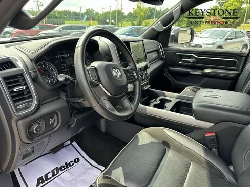 Used 2024 RAM 1500 Laramie image 10