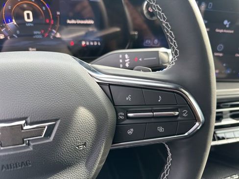 New 2026 Chevrolet Traverse LT w/ Midnight/Sport Edition FWD image 17
