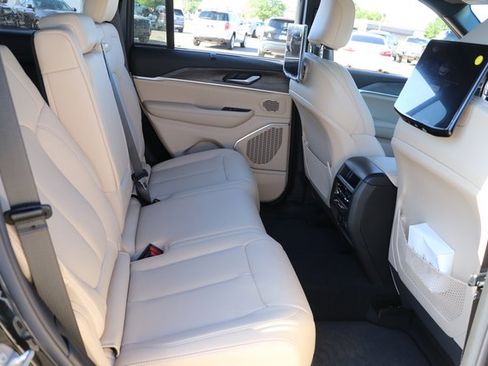 New 2024 Jeep Grand Cherokee Limited 4xe w/ Luxury Tech Group II image 34