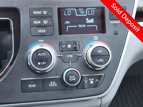 Used 2020 Toyota Sienna XLE w/ XLE Navigation Package AWD/4WD image 27