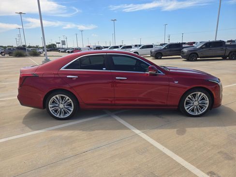 Used 2022 Cadillac CT4 Premium Luxury RWD image 2
