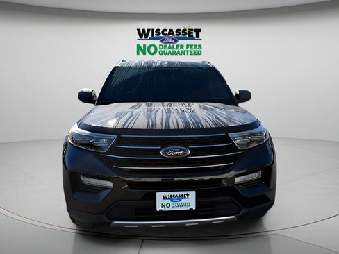 Used 2023 Ford Explorer XLT w/ Equipment Group 202A AWD/4WD image 10