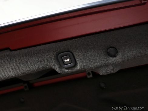 Used 2007 Cadillac XLR image 25