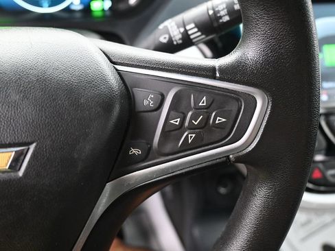 Used 2018 Chevrolet Bolt LT FWD image 19