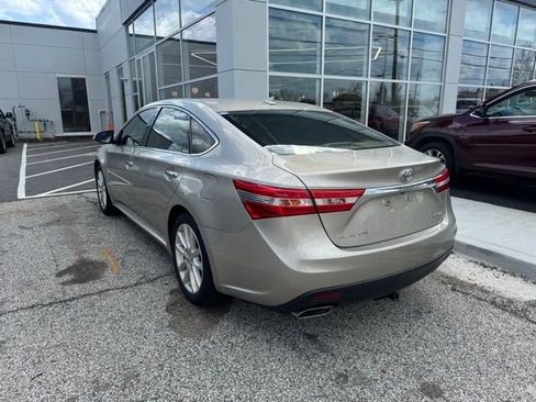 Used 2013 Toyota Avalon Limited image 4