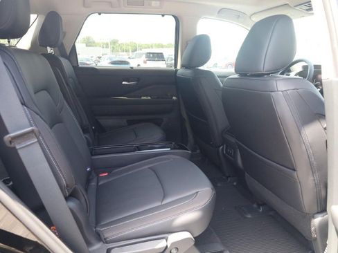 New 2026 Nissan Pathfinder SL AWD/4WD image 22
