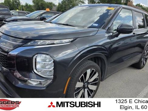 Used 2025 Mitsubishi Outlander SE AWD/4WD image 1