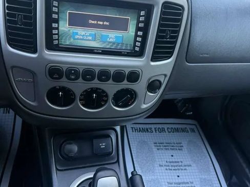 Used 2006 Ford Escape 4WD Hybrid image 14