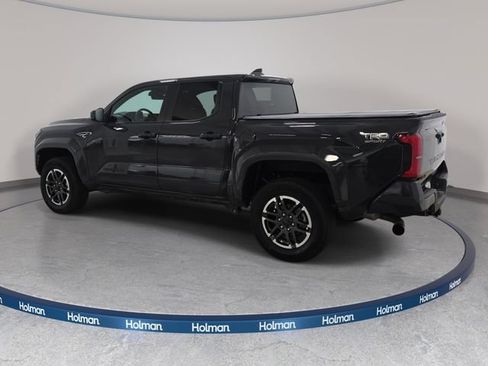 Certified 2025 Toyota Tacoma TRD Sport AWD/4WD image 7