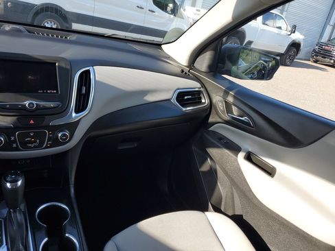 Used 2020 Chevrolet Equinox LS FWD image 13