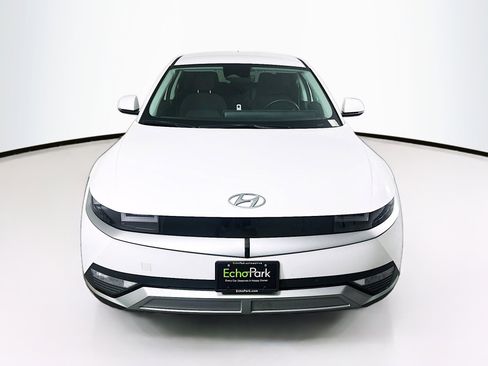 Used 2024 Hyundai Ioniq 5 SEL RWD image 2