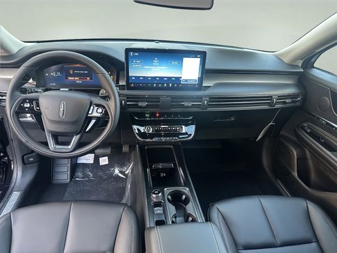 New 2026 Lincoln Corsair Premiere image 11