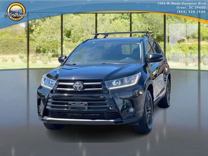 Used 2019 Toyota Highlander SE