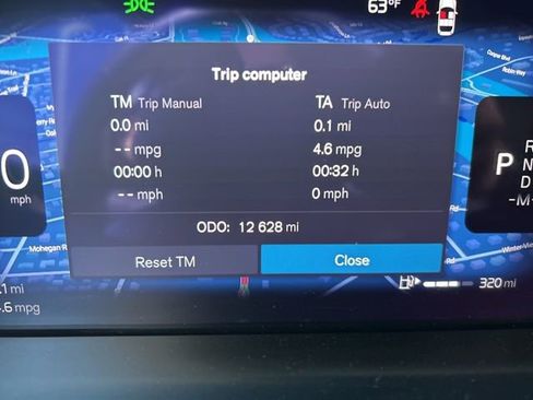 Used 2025 Volvo V60 B5 Cross Country Plus image 21