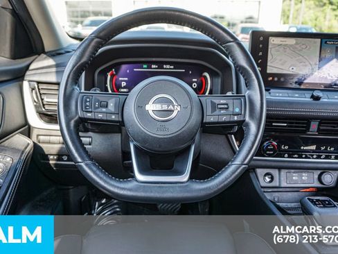 Used 2024 Nissan Rogue SL AWD/4WD image 28