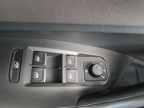 Certified 2026 Volkswagen Jetta SE FWD image 28