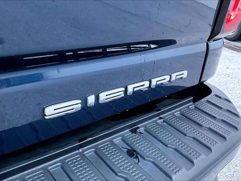 Used 2022 GMC Sierra 2500 Denali w/ Denali Ultimate Package image 9