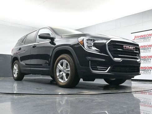 Used 2024 GMC Terrain SLE AWD/4WD image 33