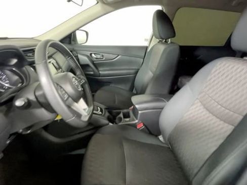 Used 2020 Nissan Rogue S FWD image 20