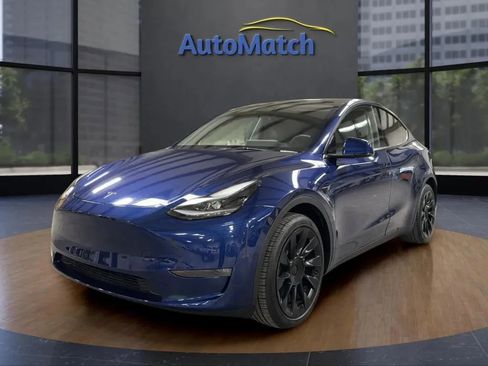 Used 2023 Tesla Model Y Long Range image 3