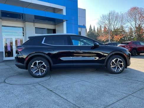 New 2026 Chevrolet Equinox EV LT image 9