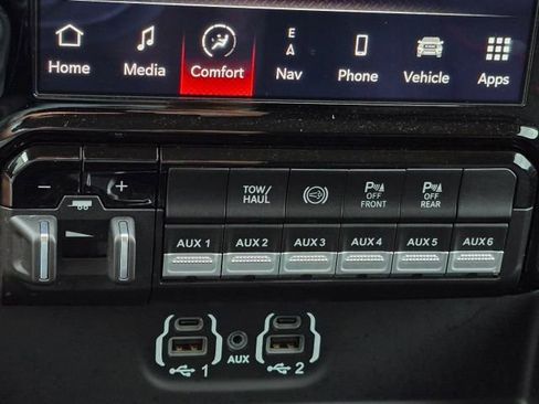Used 2022 RAM 3500 Laramie AWD/4WD image 28