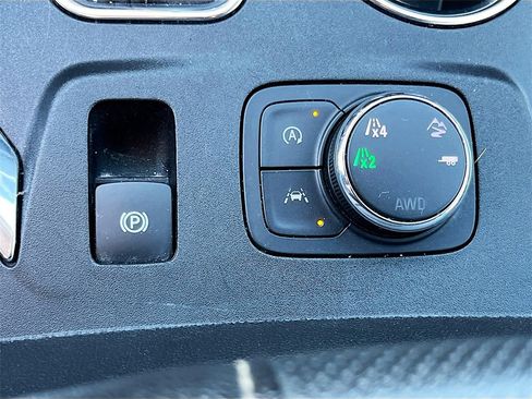 Used 2023 Chevrolet Traverse Premier w/ LPO, Floor Liner Package image 16