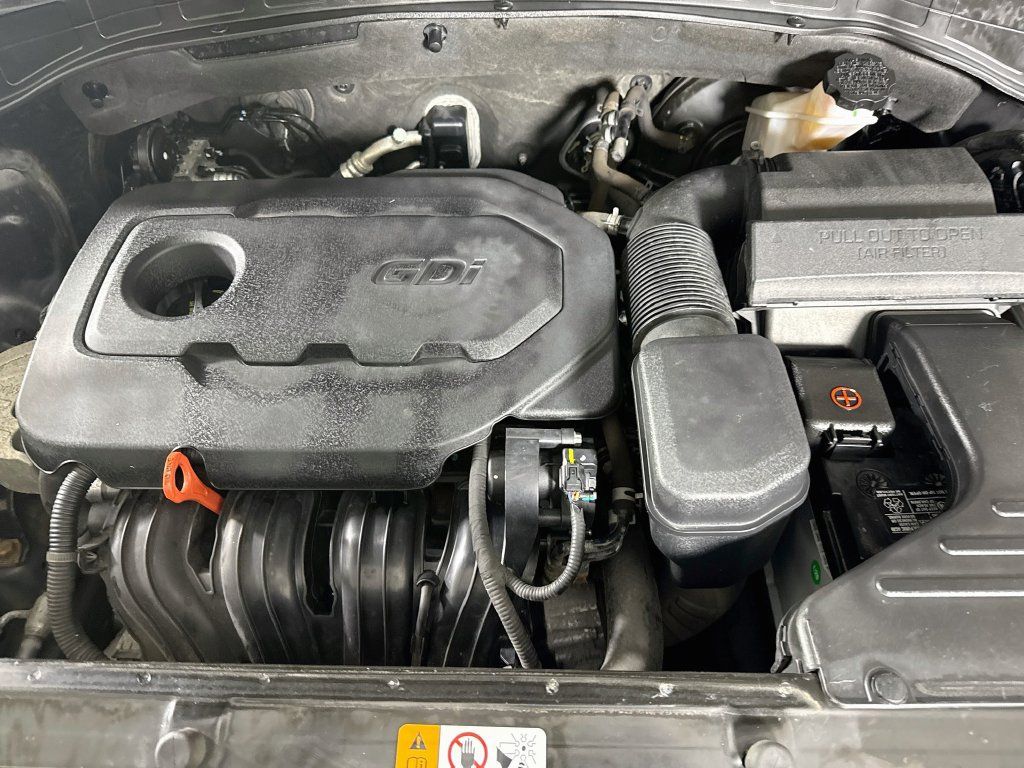 Used 2017 Hyundai Santa Fe Sport FWD image 32